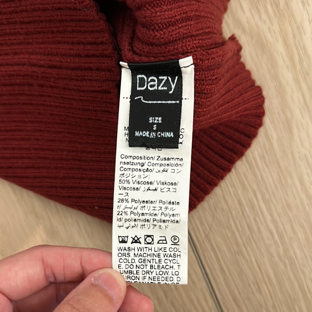 Dazy Red Ribbed Knit Top - Picture 2 of 2